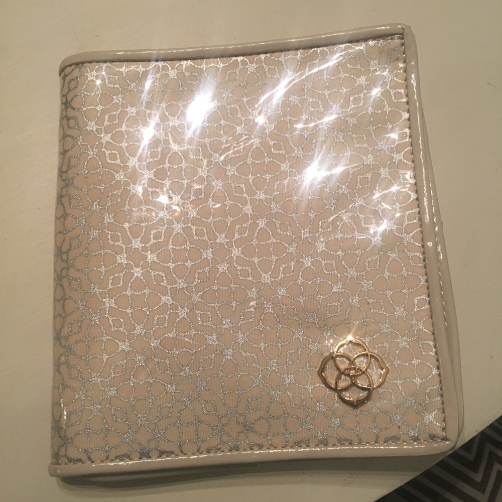 Kendra Scott Jewelry Case